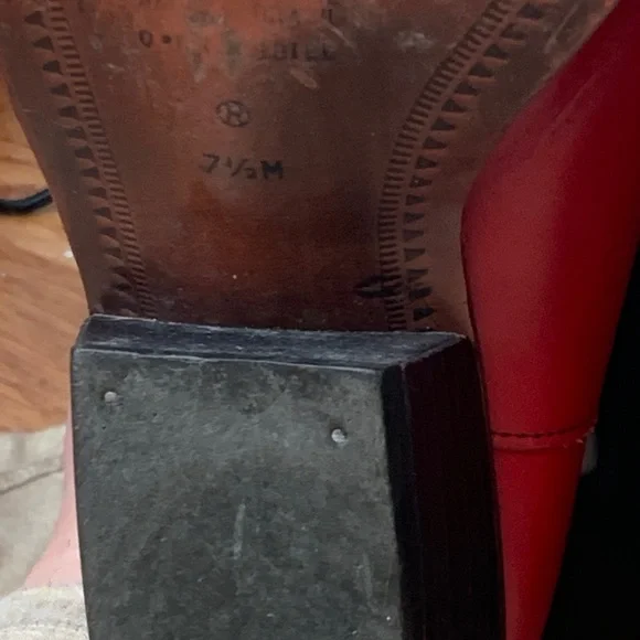 Women’s Red and Black Western Heeled Boots with White Stitching - Picture 5 of 7